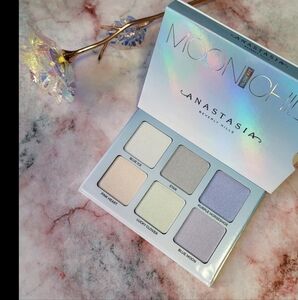 New Anastasia Beverly Hills Moonchild Glow Kit